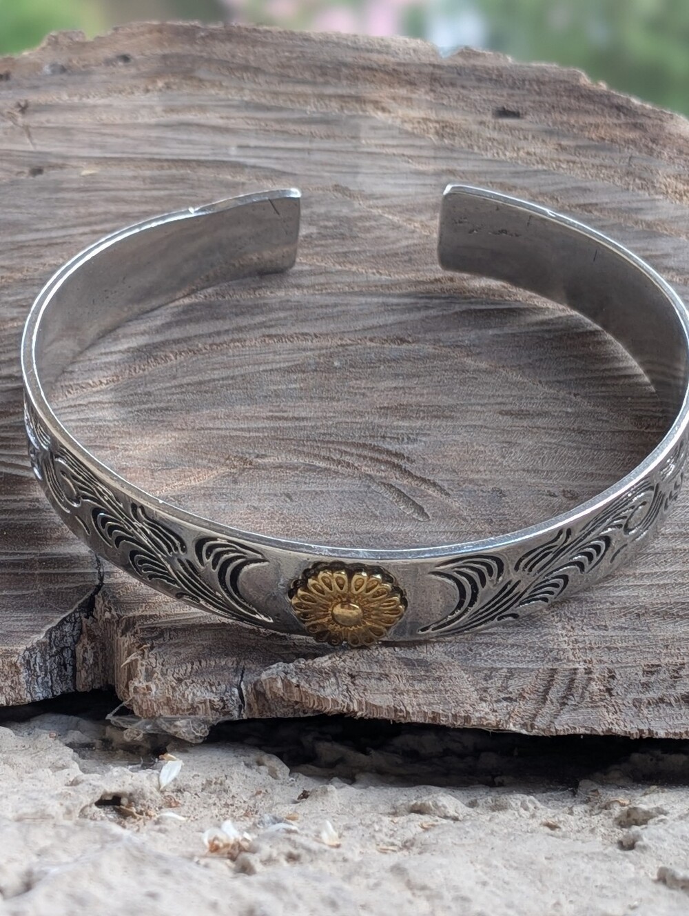 26g Sterling Silver Cuff Bracelet w/ 18K Gold Daisy Overlay NEW! - Picture 4 of 6